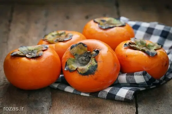علائم حساسیت به خرمالو، چه کسانی نباید خرمالو بخورند؟ علائم حساسیت به خرمالو، چه کسانی نباید خرمالو بخورند؟